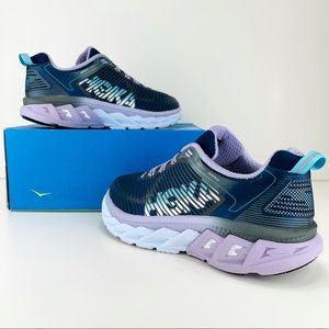 HOKA ONE ONE ARAHI RUNNING SHOES